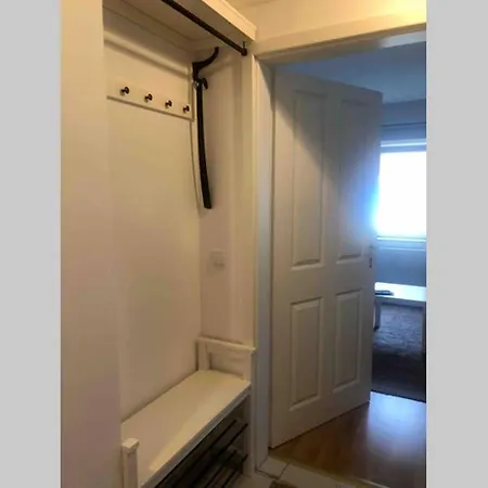 Apartment Gemuetliche Sanierte 1 Mit Privatem Parkplatz Im Zentrum *
