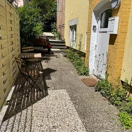 Gemuetliche Sanierte 1 Mit Privatem Parkplatz Im Zentrum Apartment *